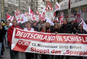 Bei der Demo gegen Sozialabbau in Erfurt stand die SPD in der 1. Reihe 