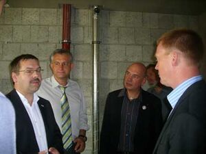 Steffen Lemme, Frank Weber u. Christoph Matschie informieren sich ü. d. Neubau d. DRK Alten- u. Pflegeh. in Sömmerda 