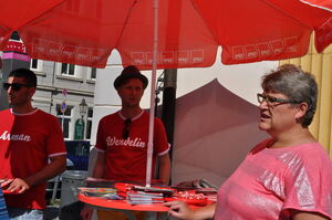 Info-Stand am 28. August 2014 auf dem Eisenberger Markt.