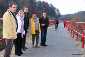SPD Kreisvorsitzender Ralf Pollmeier und Vertreter der SPD des Feldatals am Feldatalradweg bei Kaltennordheim 