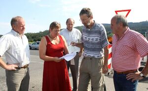 Bundestagsabgeordnete Iris Gleicke und Vertreter der BI B 62 Leimbach- Kaiseroda