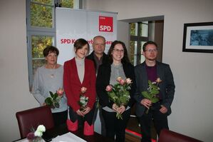 v.l.: Hannelore Hauschild, Elisabeth Kaiser, Bernd Wolak, Melanie Siebelist, Peter Glotz.